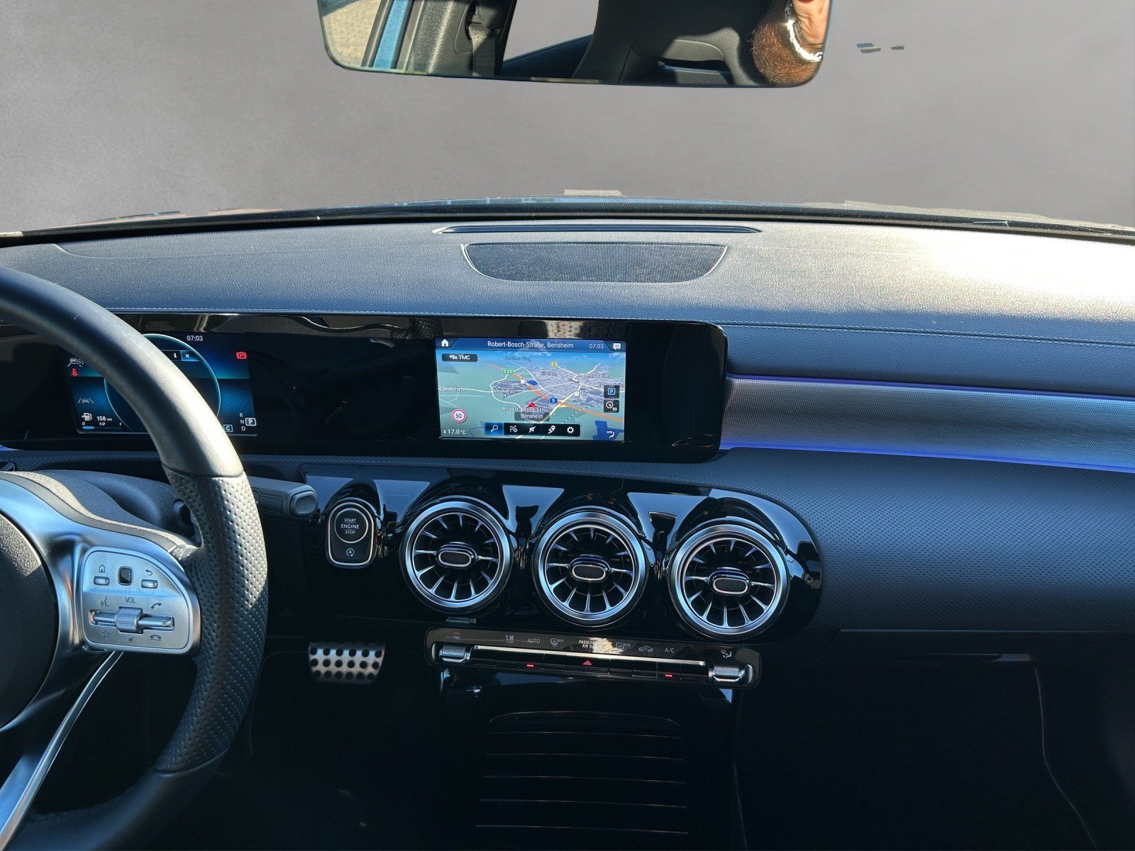 Fahrzeugabbildung Mercedes-Benz A 200 d AMG Pano DISTRO Memo MLED Night 360°Hifi