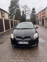 Toyota Auris 1.4 VVT-i - - Toyota Auris Gebrauchtwagen in München