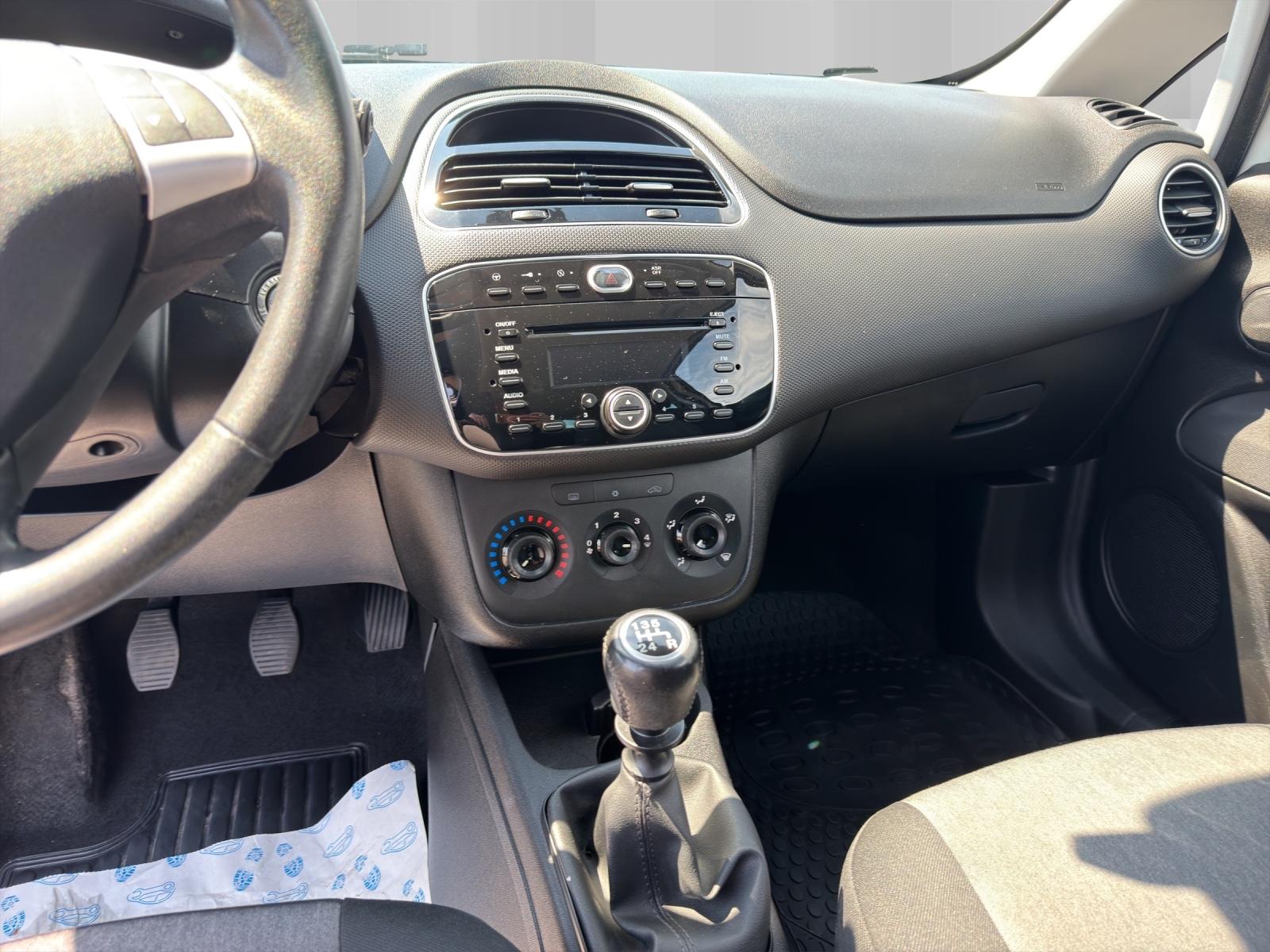 Fiat Punto 1.4 8V Pop 3-türer / Klima AHK ZV HU neu