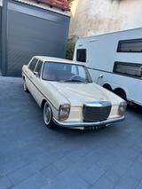 Mercedes-Benz Mercedes Benz W115 Strich 8 200/8 - Mercedes-Benz W115 mit Benzin-Antrieb