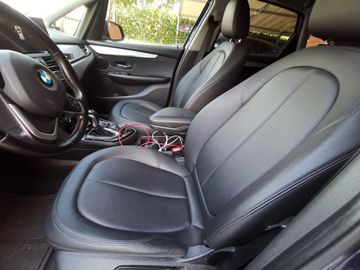 BMW 218 Active Tourer - 8