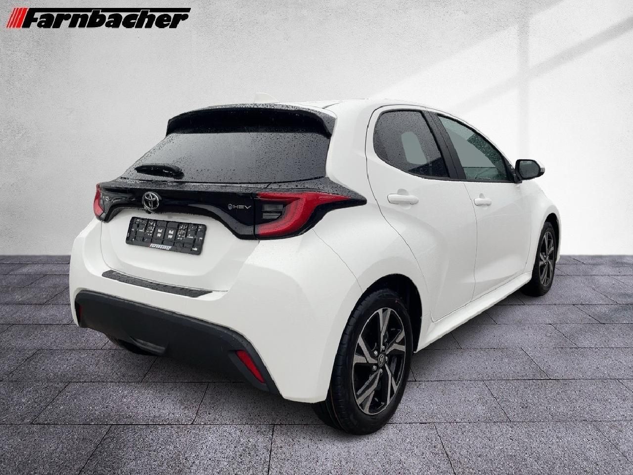 Fahrzeugabbildung Toyota Yaris Hybrid 116PS Teamplayer + Comfort Paket