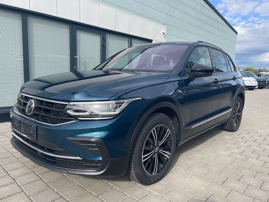 Volkswagen Tiguan — hlavná fotografia