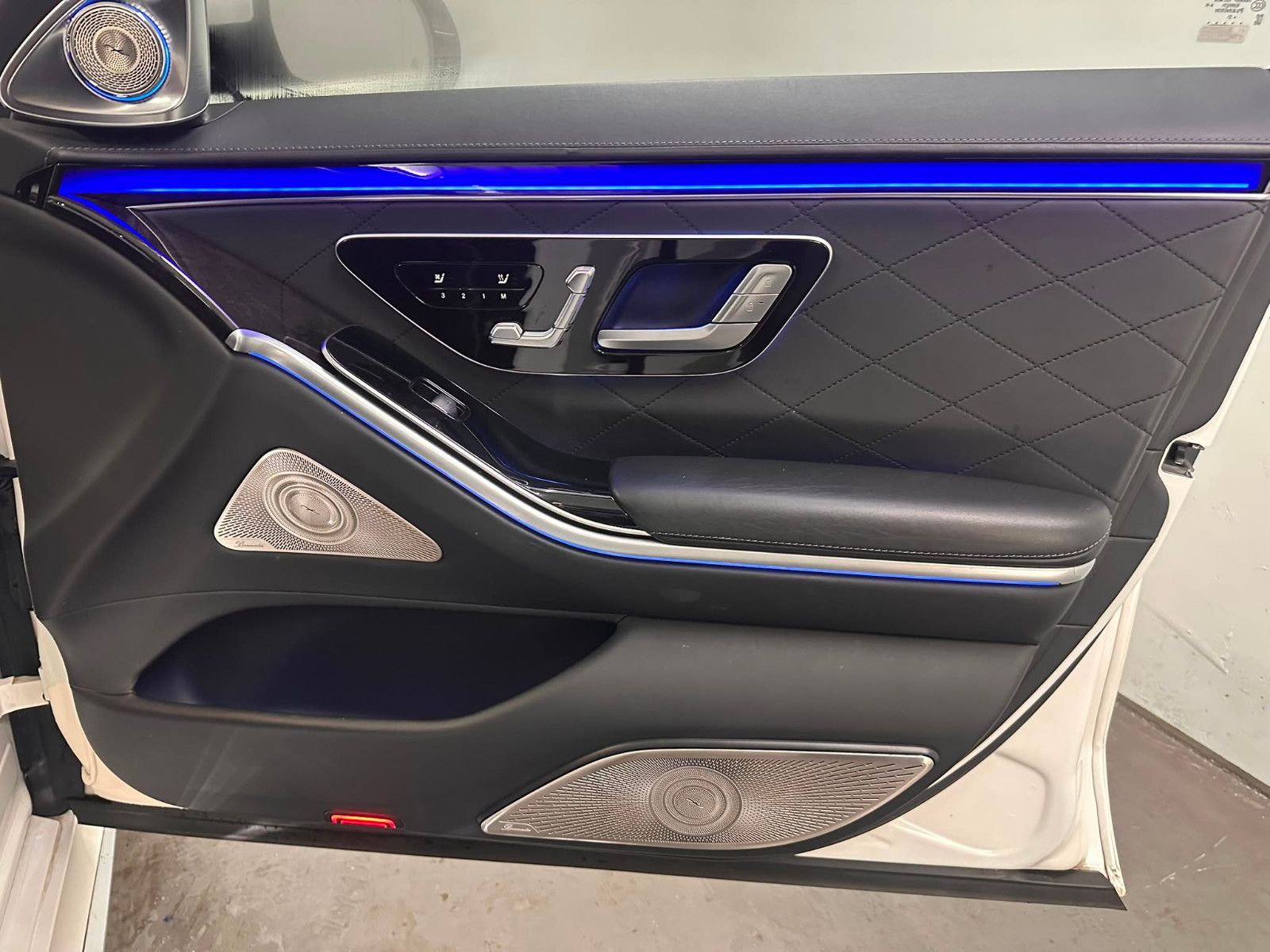 Fahrzeugabbildung Mercedes-Benz S 500 4MATIC L *AMG-LINE*PANORAMA*TV*STANDH*