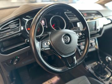 MYAUTOCENTER – Gebraucht- und Jahreswagen mit Werkstattservice in Pfaffenhofen Volkswagen Touran *7.SITZER*ACC*NAV*SZHZ*LED*ALCANTARA*