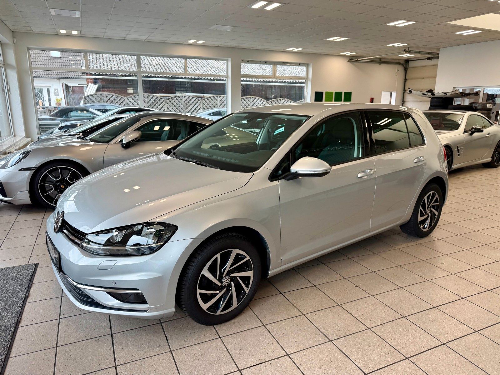Fahrzeugabbildung Volkswagen Golf VII 1.0 Join Navi / LM-Felgen