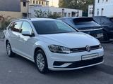 Volkswagen Golf 1.4 TGI BlueMotion Variant Business PDC AHK - Volkswagen Golf mit CNG-Antrieb