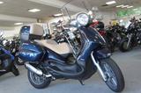 Piaggio Beverly 125 11kw/15PS Windschild Koffer Topcase - Piaggio Motorräder in Bochum