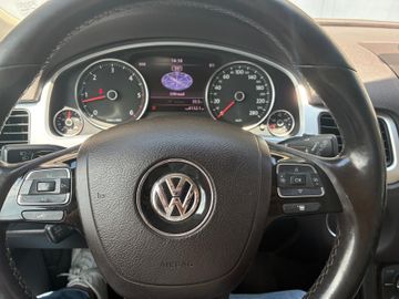 Volkswagen Touareg - 7