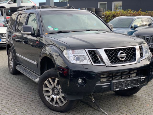 Nissan Pathfinder 3.0 dCi LE