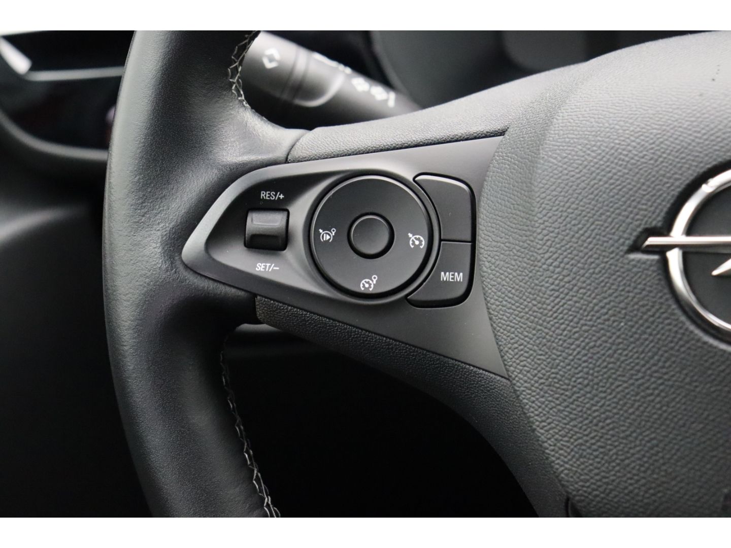 Fahrzeugabbildung Opel Corsa-e Edition Kamera PDC Start-Stop Garantie