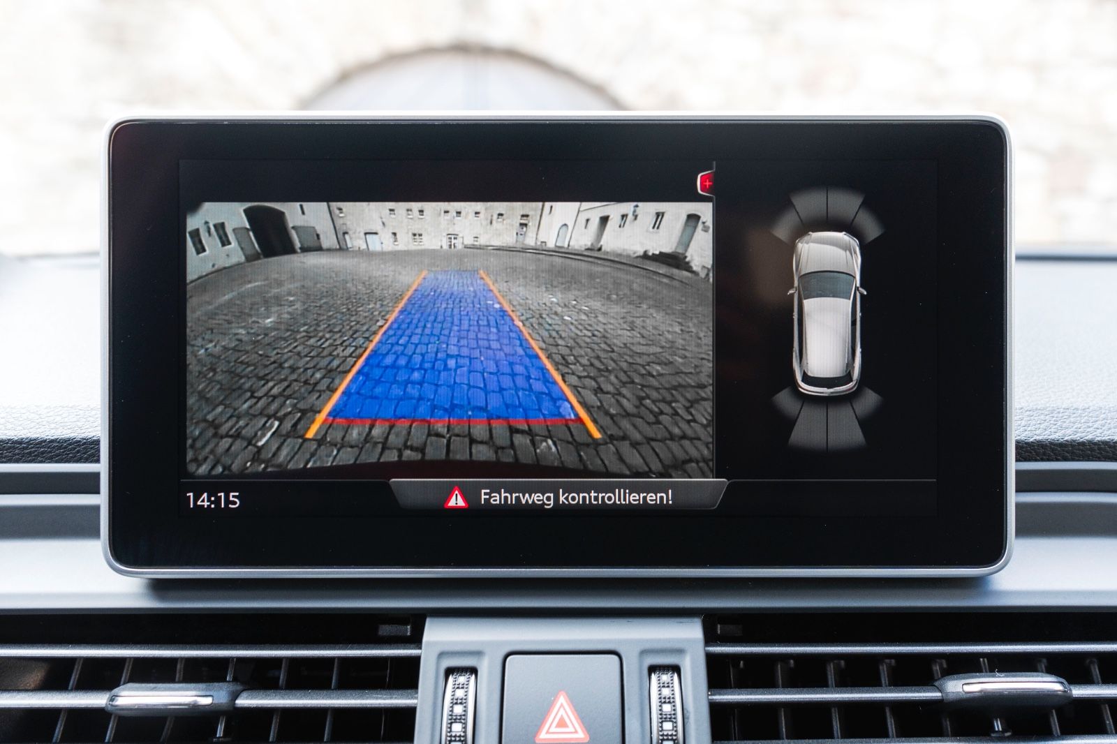 Fahrzeugabbildung Audi Q5 TFSI QUATTRO S-LINE PANO LED KAM NAV SZH SZB