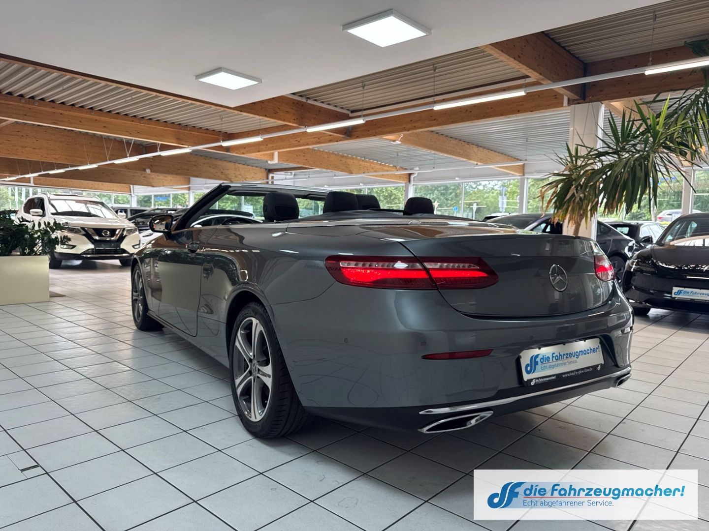Fahrzeugabbildung Mercedes-Benz E 220 -Klasse Cabrio d  Navi Leder Memory Sitze