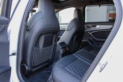 AUDI A6 Avant 45 TFSI quattro S LINE/ MATRIX LED/ B&O AUDI A6 Avant 45 TFSI quattro S LINE/ MATRIX LED/ B&O