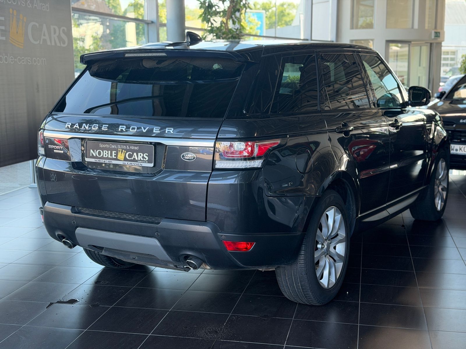 Fahrzeugabbildung Land Rover Range Rover Sport SDV6 SE AHK STDHZ -TEXT LESEN!