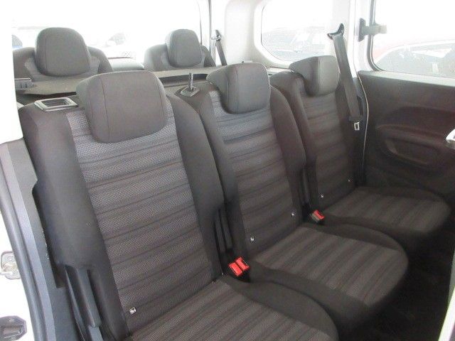 Fahrzeugabbildung Opel Combo Life 1.2T  7-SITZ/NAVI/LED/AHK/PDC/DAB+