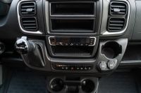 Malibu Van first class - two rooms GT skyview 640 LE RB (5/29)