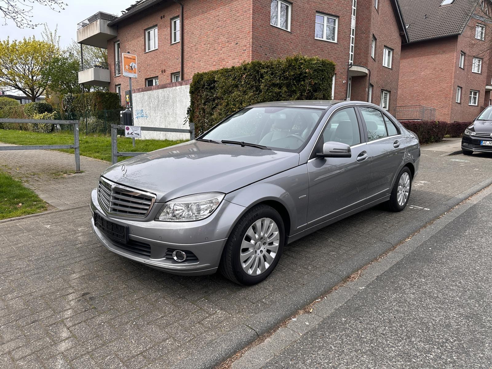 Mercedes-Benz C 300 Limousine
