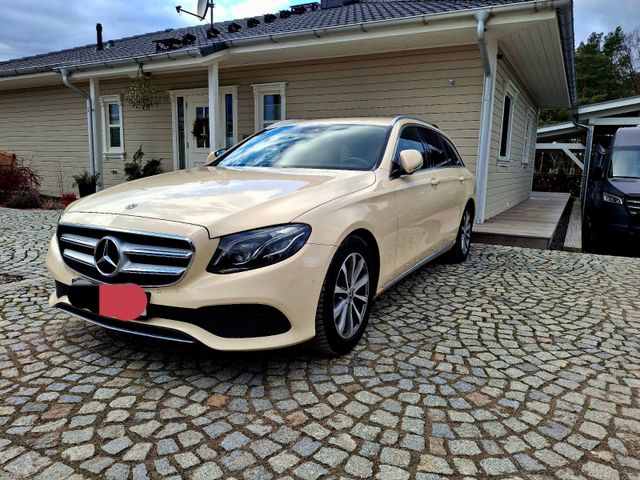 Mercedes-Benz E 220 Avantgarde AHK,Nockenwellen NEU, TOP gepfl