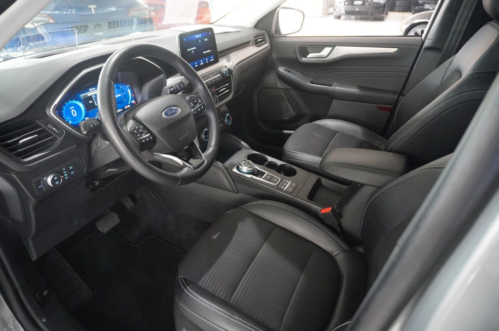 Fahrzeugabbildung Ford Kuga 1.5D TITANIUM X NAVI/LED/KAMERA/HUD/B&O/AHK