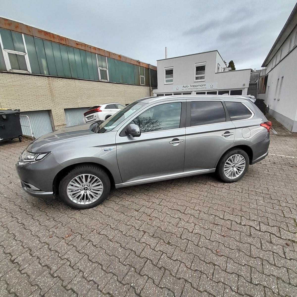 Mitsubishi Plug-in Hybrid Outlander