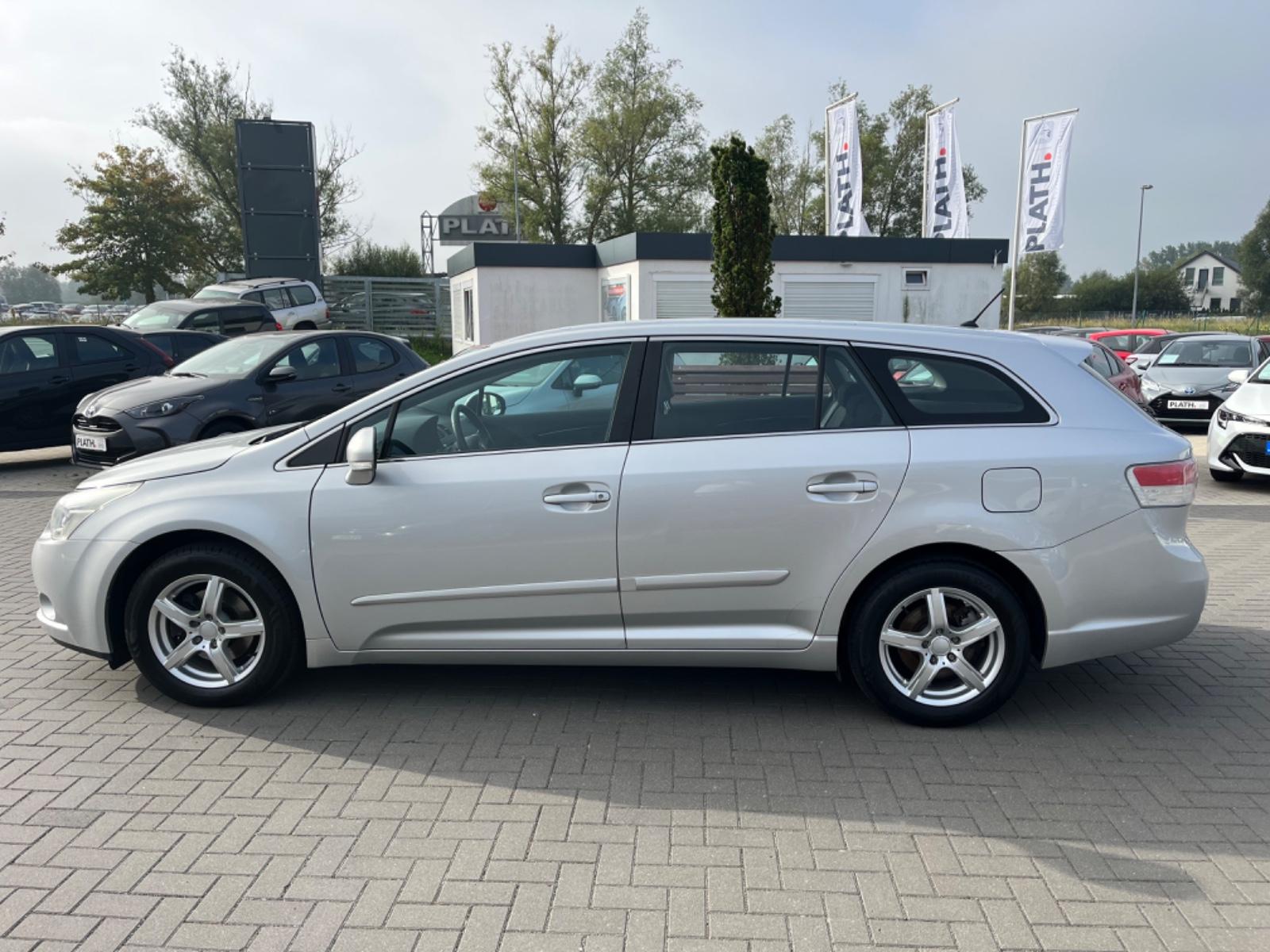 Toyota Avensis 2009 — photo 8