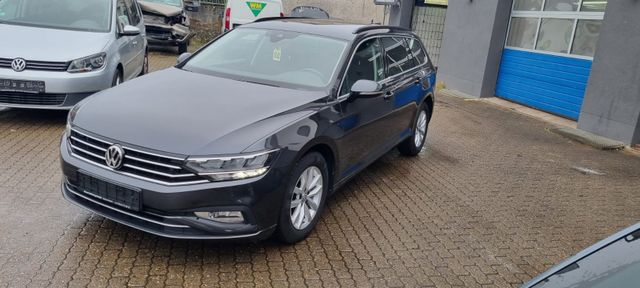 Volkswagen Passat Variant 2.0 TDI DSG Business AHK schwenkb