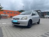 Toyota Yaris - 1.0 VVTI/Reifen neu/Dachfenster - Toyota Yaris: Schiebedach