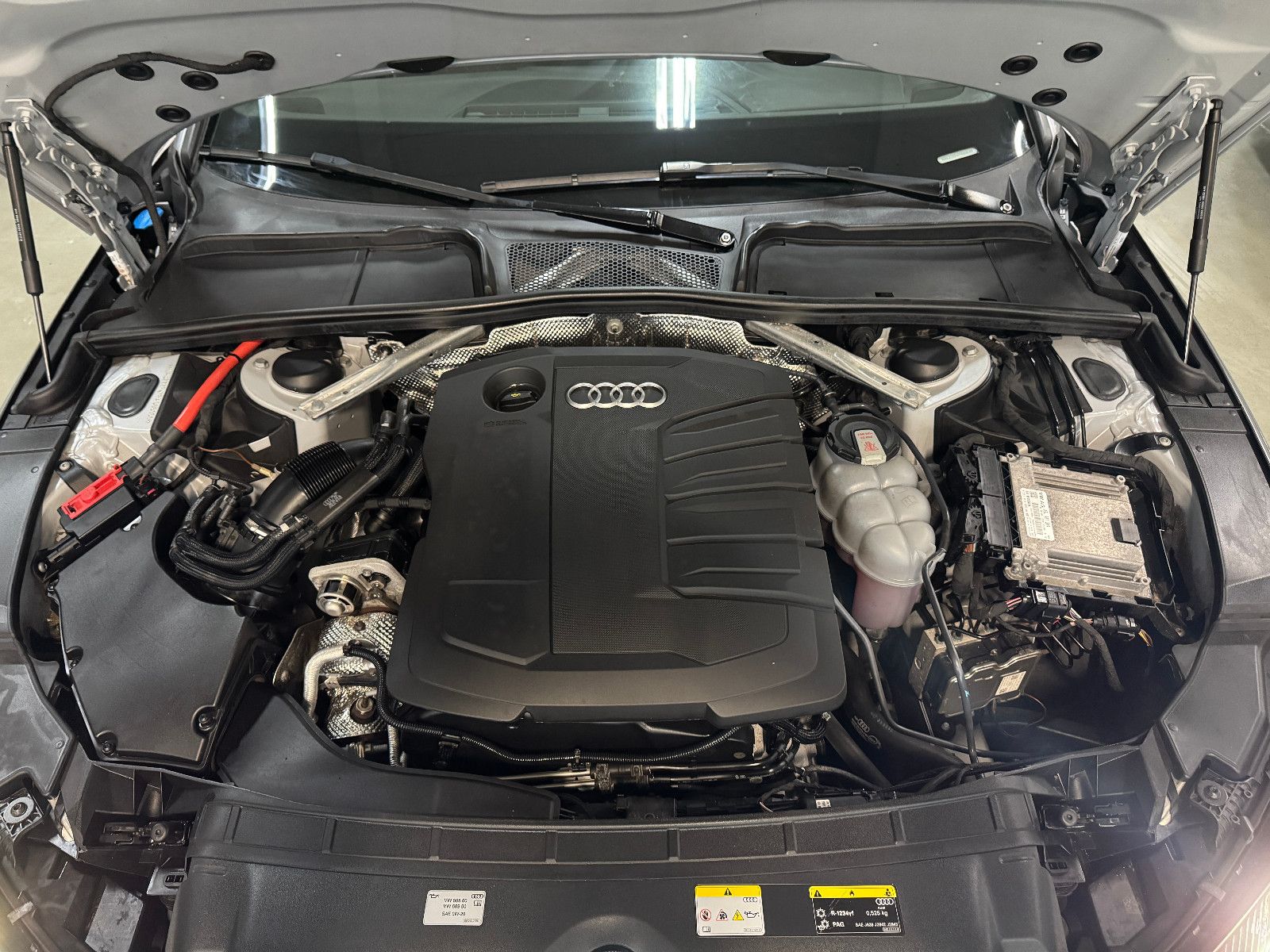 Fahrzeugabbildung Audi A4 35 TDI S-LINE BLACK RS4 SITZE MASSAGE VIRTUAL