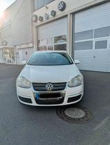 Volkswagen Jetta 1.6 Automatik Trendline - weiße Volkswagen Jetta