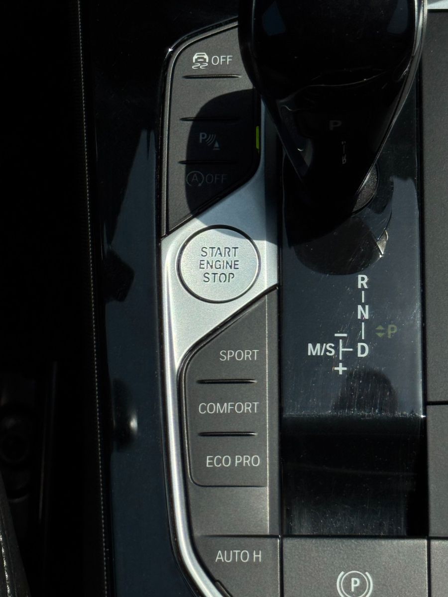Fahrzeugabbildung BMW 118i Steptr Sport Line LCProf Shadow PDC SHZ