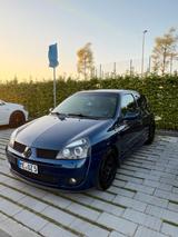 Renault Clio 2 B 1.6 16v - Renault Clio mit Benzin-Antrieb: Sportwagen