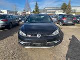 Volkswagen Golf VII Alltrack Variant Basis BMT 4Motion - Volkswagen Golf mit Diesel-Antrieb: Schiebedach