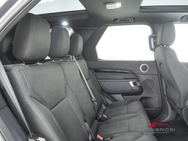Land-Rover Discovery - 1