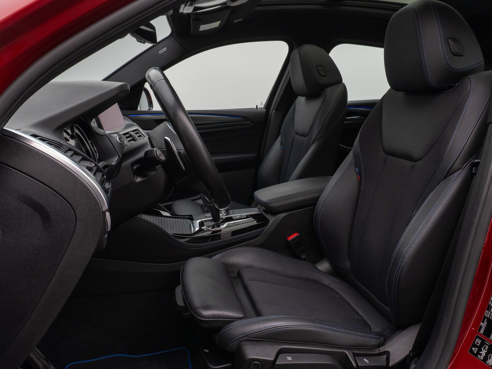 Fahrzeugabbildung BMW X4 xD20d M Sport X Panorama HUD HiFi Komfort 20"