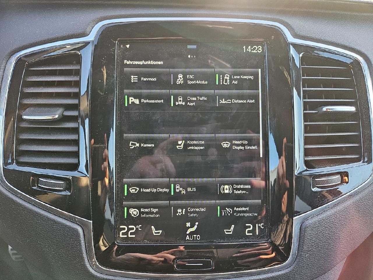Fahrzeugabbildung Volvo XC90 R Design AWD