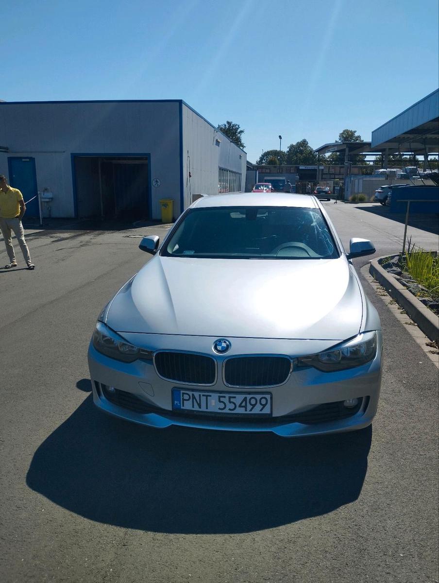BMW 320 2012 — rear view