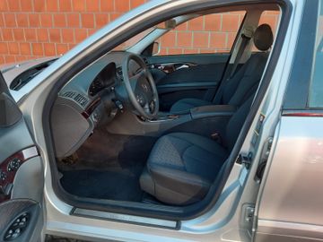 Mercedes E 220 - 8