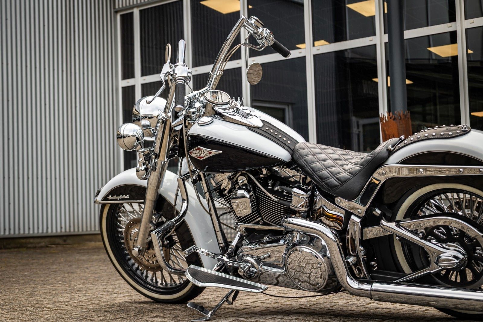 Fahrzeugabbildung Harley-Davidson FLSTC Heritage Classic Twin Cam 96 cui - Chicano