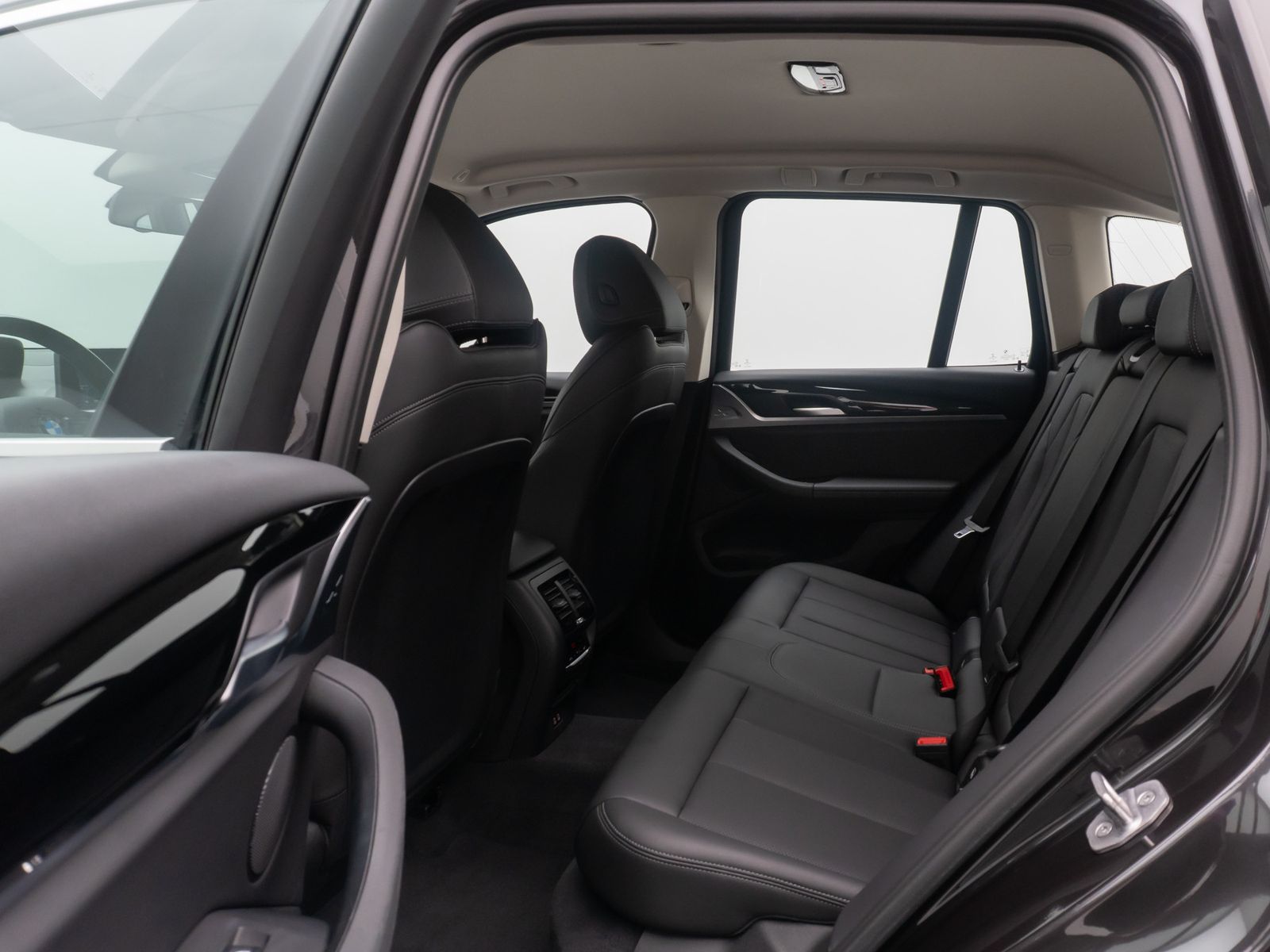 Fahrzeugabbildung BMW X3 xD20d Kamera DAB AHK Leder Sportsitz 19Zoll