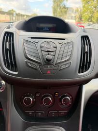 Ford Kuga - 10