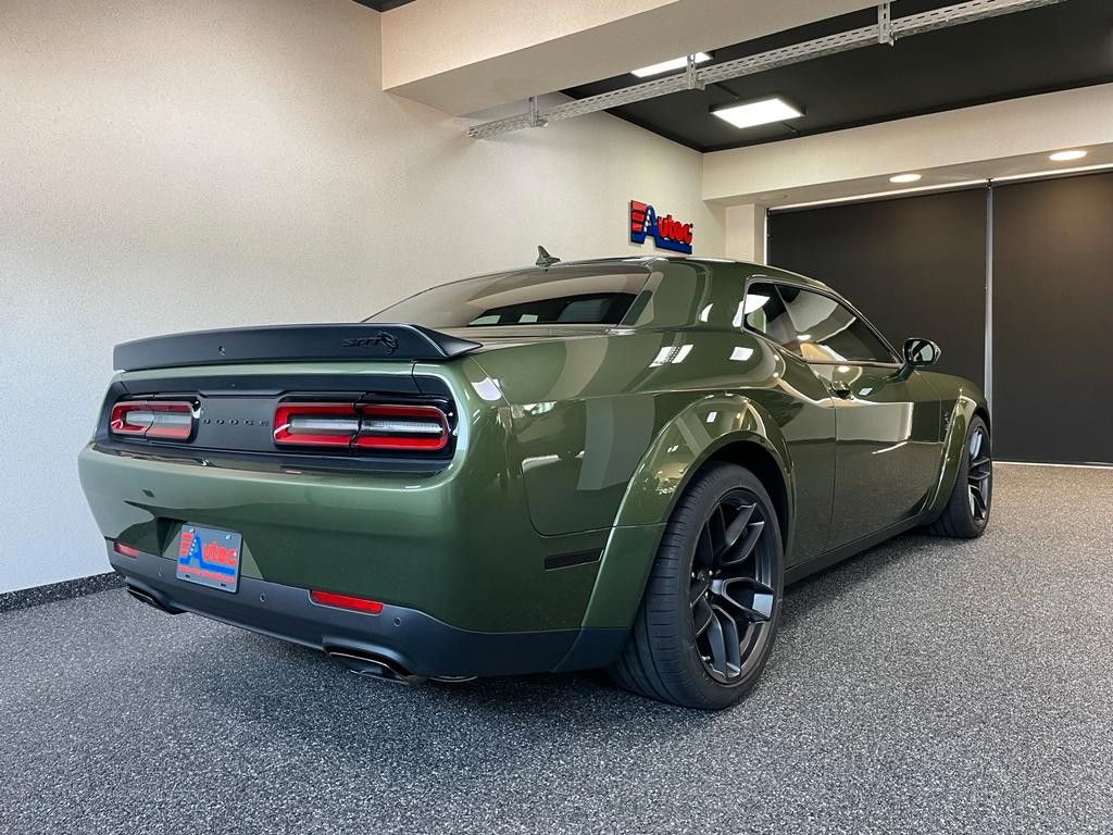 Fahrzeugabbildung Dodge CHALLENGER HELLCAT  LAST CALL-CARBONE PACK 2023