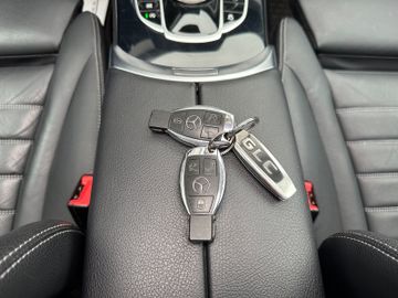 Mercedes-Benz GLC 250 4MATIC Autom. PANORAMA KAMERA LEDER – Bild 17