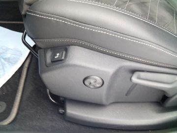 Bild 13 Opel Grandland (X) Grandland Hybrid Ultimate 4x4 Voll-LED Alcantara