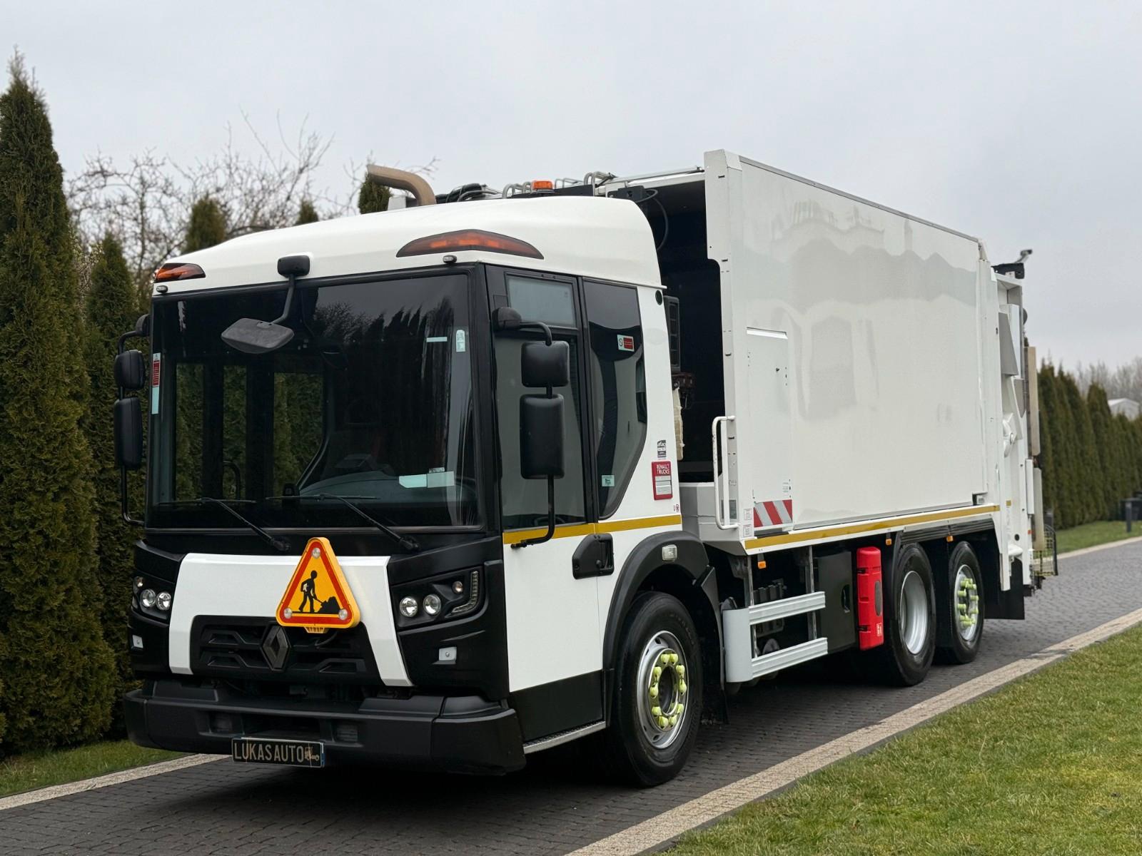 Renault D26 REFUSE TRUCK