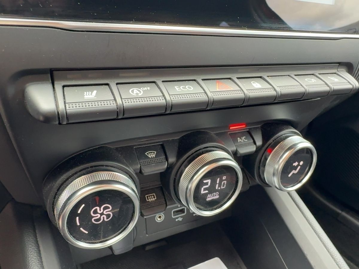 Fahrzeugabbildung Renault Clio INTENS TCe 100 Kamera Navi EPH