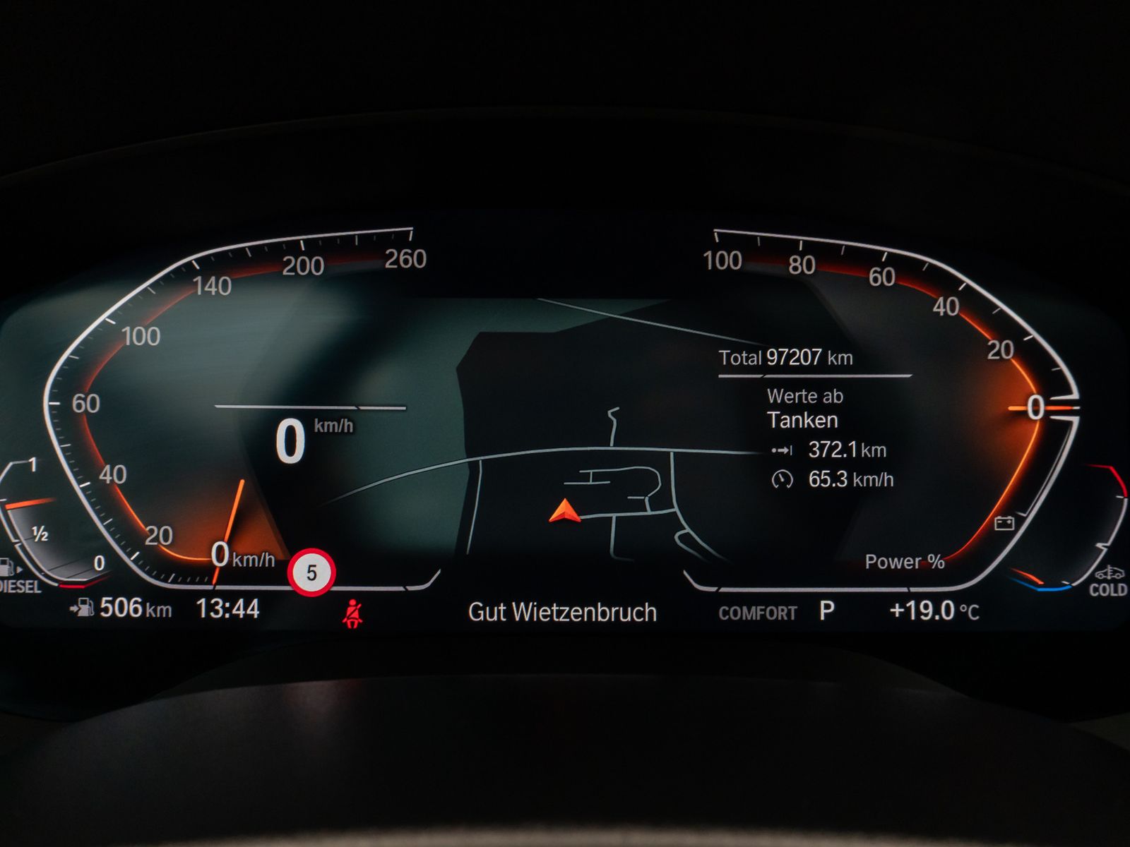 Fahrzeugabbildung BMW 530d xD  LuxuryLine Pano 360°HUD DAB H/K Massage