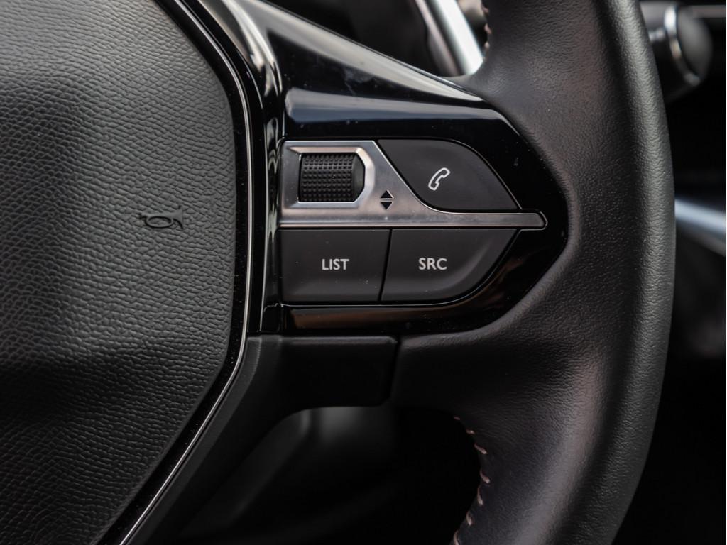 Peugeot 3008 Allure Pack HYBRID 136 e-DSC6 AHK ACC LED