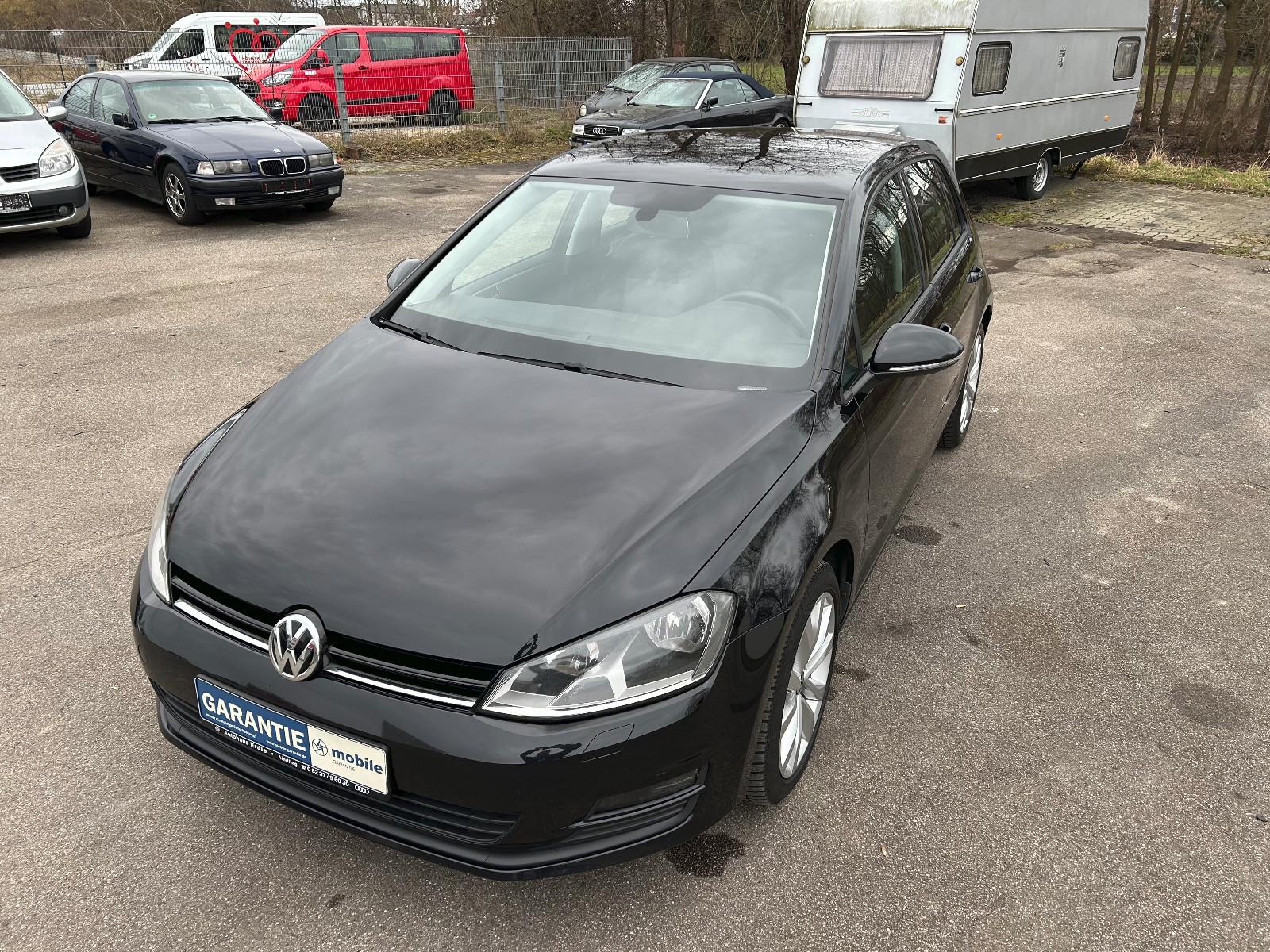 Volkswagen Golf-VII-BMT-Lim-Aut-Trendline-Klimaaut-Tempomat