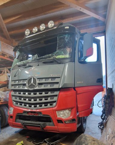 Mercedes-Benz AROCS 1853 4x4, Unfall, 1851, 1848,  HydroDrive,